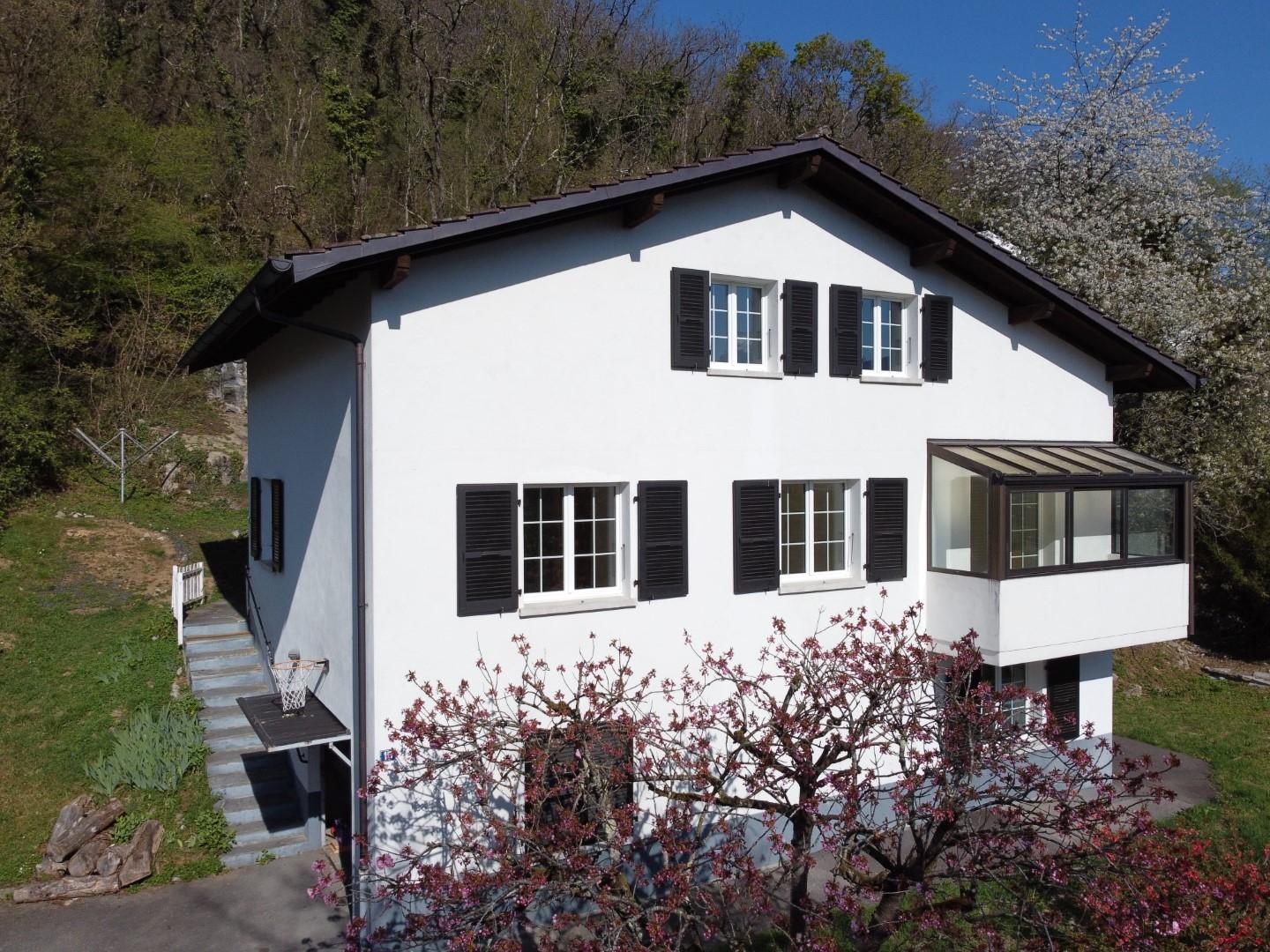 8 Rooms Maison, Maison à rénover
