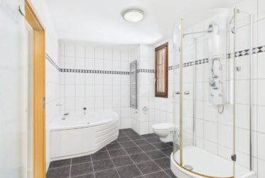 Charmante maison villageoise à Sensine - Opportunité idéale pour premier investissement